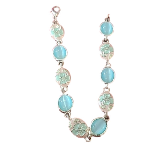None Jewelry - Floral Bracelet With Scratches